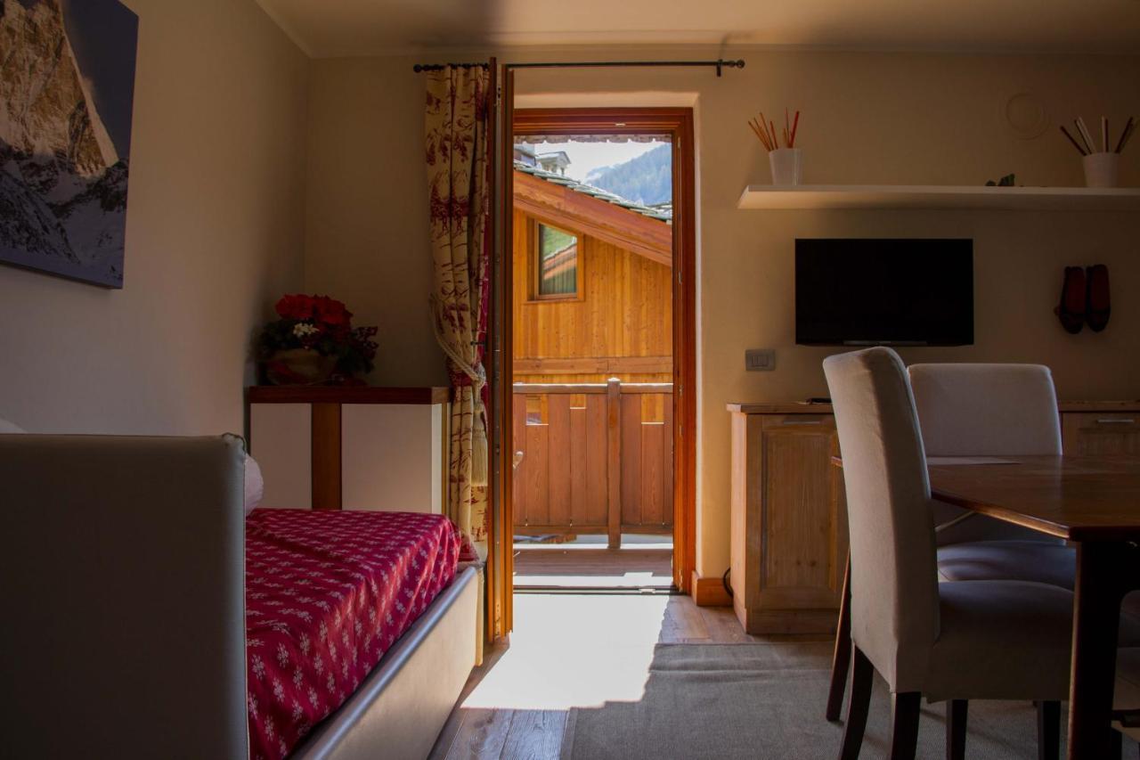 Maison Carrel Elegant 4 Breuil-Cervinia Exterior photo